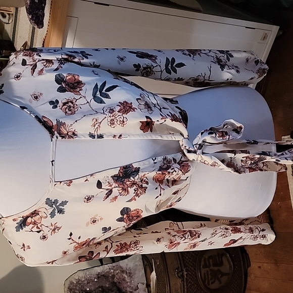 Crop blouse - Picture 2 of 4